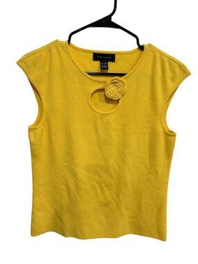 Cable & Gauge Yellow Sleeveless Top Size L Flower Accent Retro 90s Minimalism